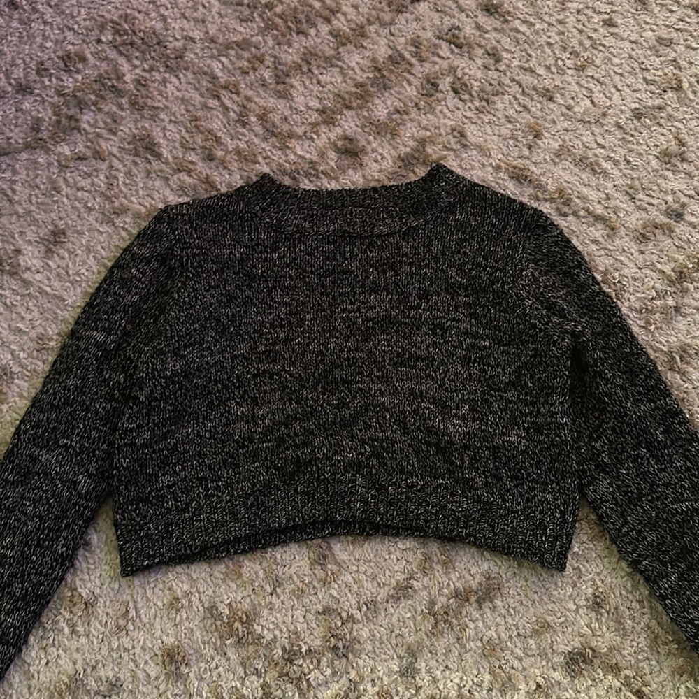 Black and white cropped sweater